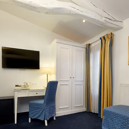 Austin's Arts Et Metiers