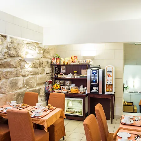 Austin's Arts Et Metiers 3*