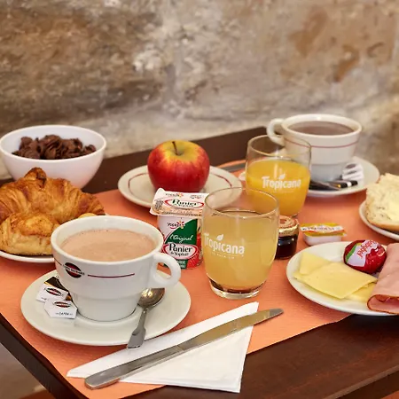 Hotell Austin's Arts Et Metiers 3*