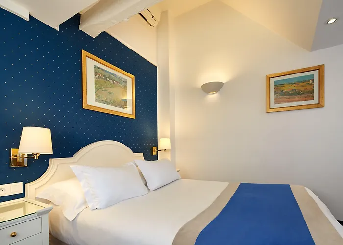 오스틴스 아르 에 메티에 호텔 3*