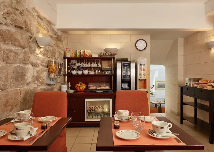 오스틴스 아르 에 메티에 3* 파리