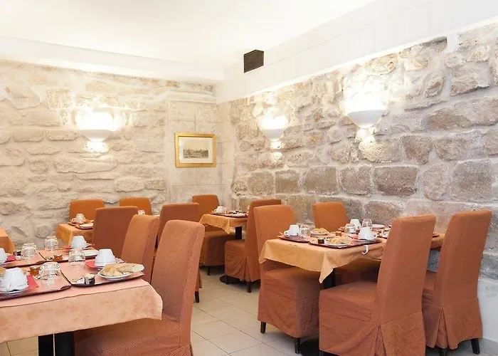 호텔 오스틴스 아르 에 메티에